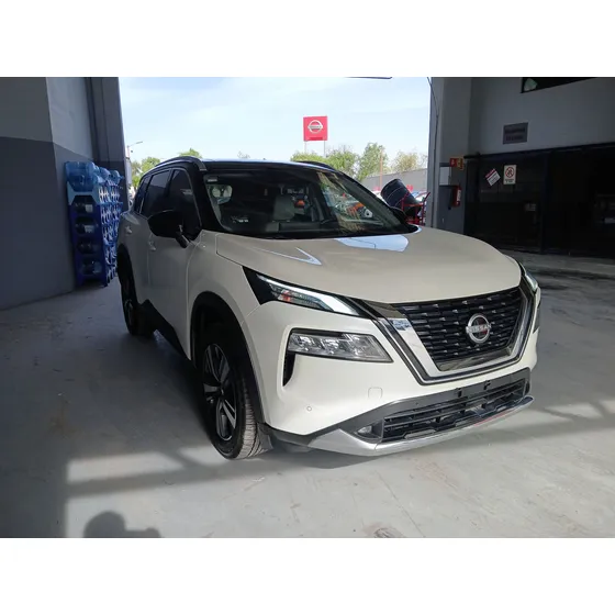 Nissan X-trail 2.5 Platinum Plus At