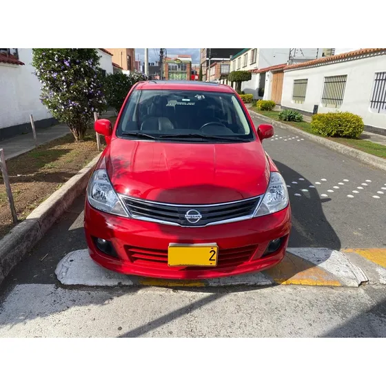 Nissan Tiida 1.8 Premium 5 P
