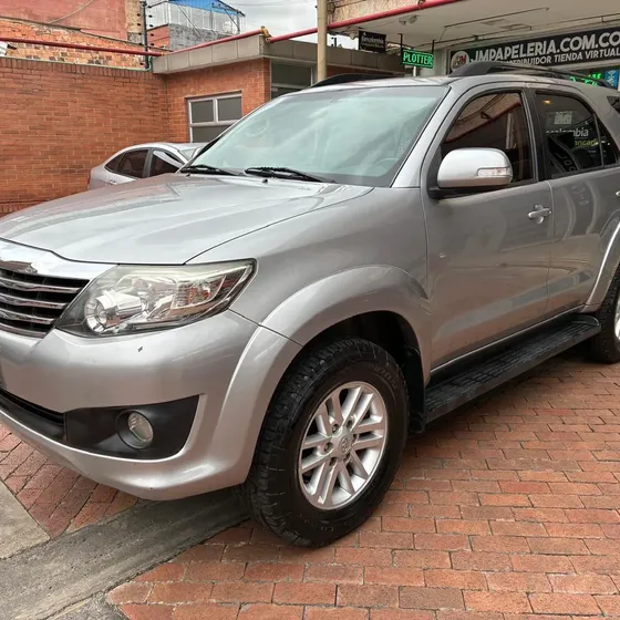 Toyota Fortuner 2015 2.7l 4x2 At