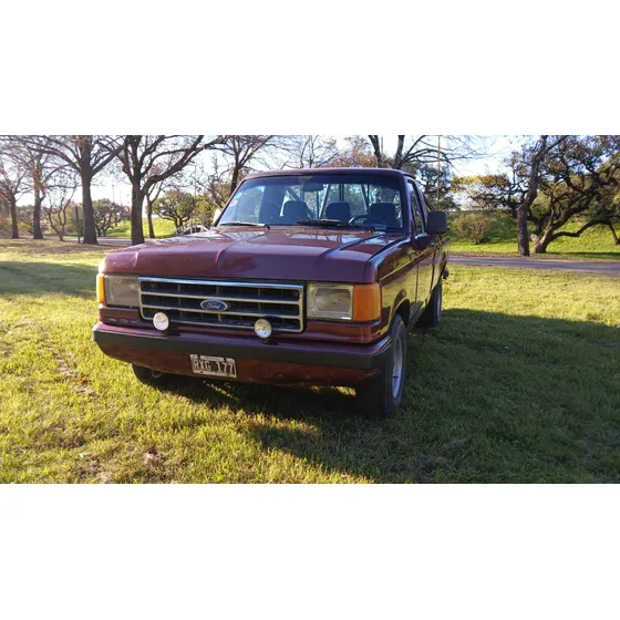 Ford F-100 3.6 Lujo