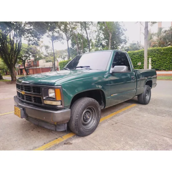 Chevrolet Cheyenne 5.7 C1500