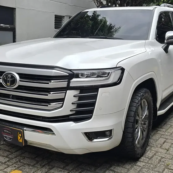Toyota Land Cruiser 300 2023 3.4 Zx 4x4 At