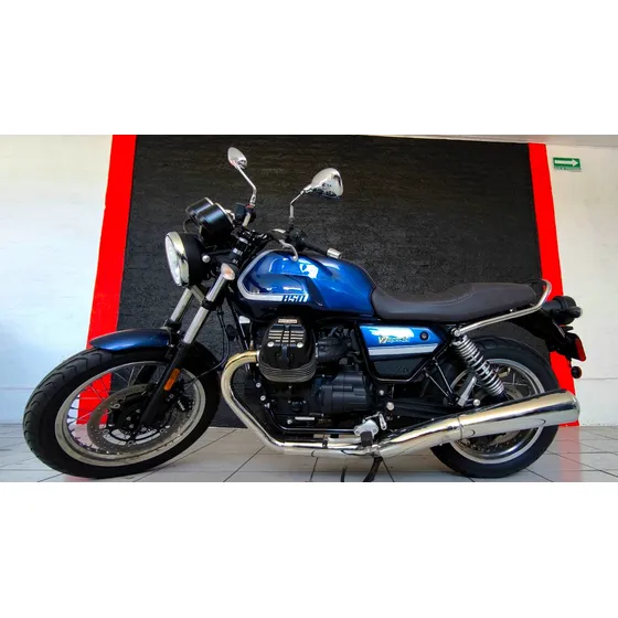 Motofeel Querétaro Moto Guzzi V7 Special 850 2022