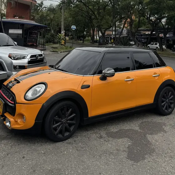 Mini Cooper S 2018 2.0 Chili At 5p