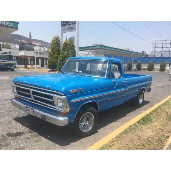 Ford F100 Custom De Luxe