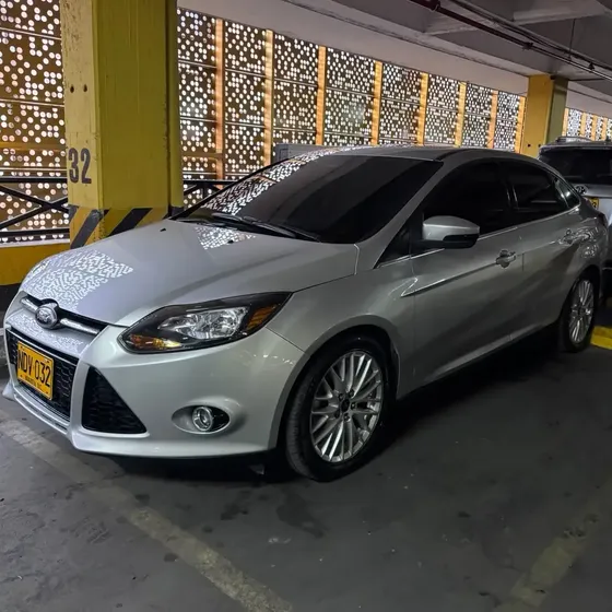 Ford Focus 2013 2.0 Titanium