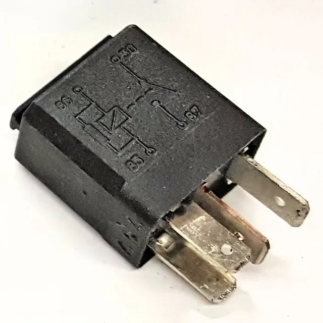 Relay De Bocina Chevrolet Corsa Ii 24435922 Original