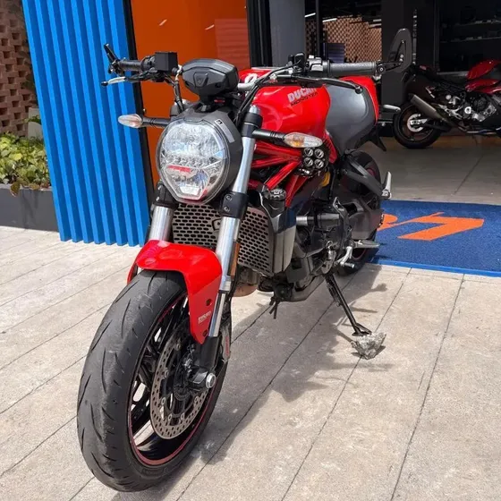Ducati Monster 821