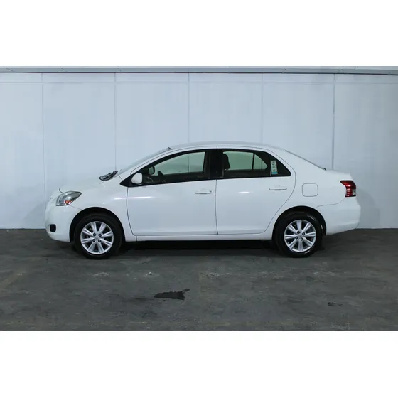 Toyota Yaris 1.5 Sedan Premium L4 Man Mt