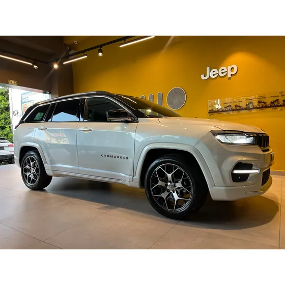 Jeep Commander 1.3 Overland Fwd At
