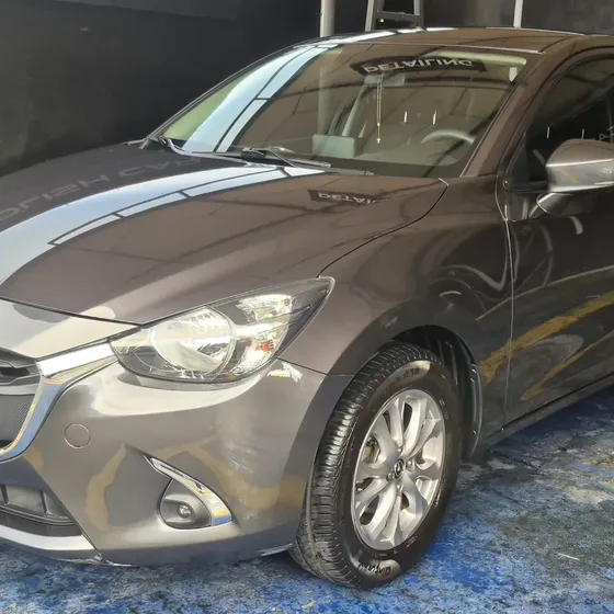 Mazda 2 Sedan 2019 1.5 Touring Sedan