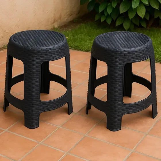 Taburetes de plástico negro reforzado Kit C\u002F2 para barra de cocina | Cuotas sin interés