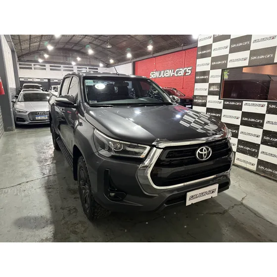Toyota Hilux Pick-up 2.8 Cd Srv 204cv 4x2