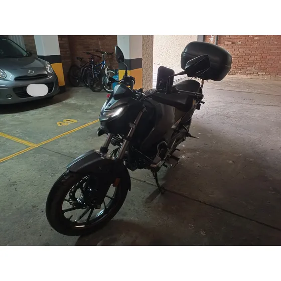 Hero Hunk 160r  Black