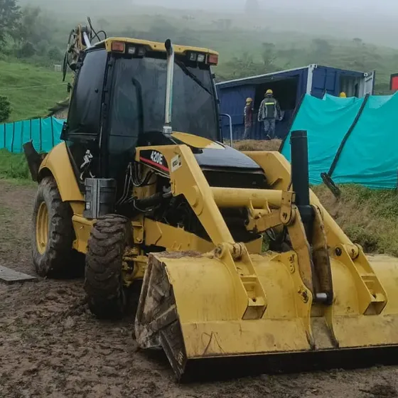 Retro Cargador Caterpillar 420e 2006