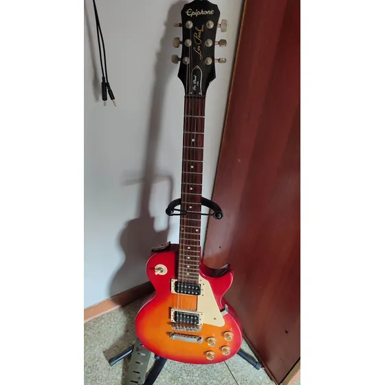 Guitarra Eléctrica Marca EpiPhone, Modelo Les Paul 100