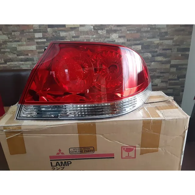 Stop Derecho 100% Original De Mitsubishi Lancer Nuevo.