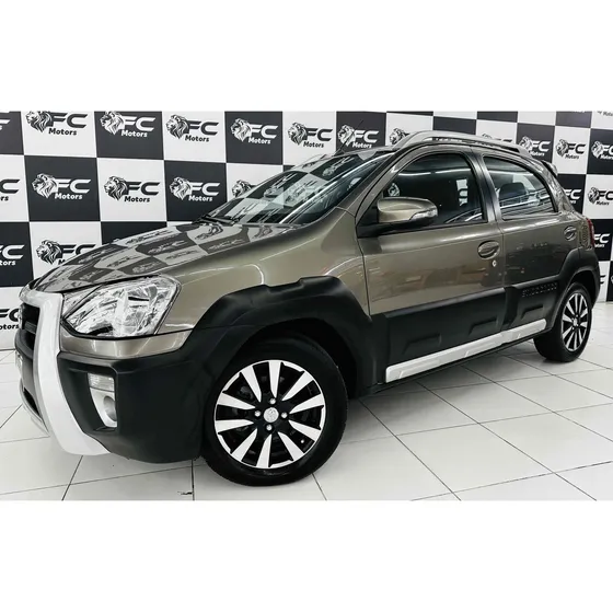 Toyota Etios 1.5 Platinum 16v Flex 4p Automático