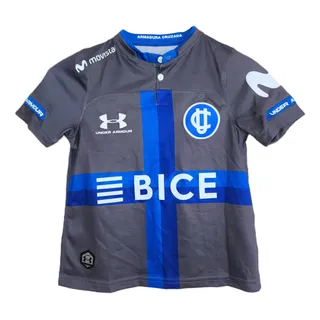 Camiseta uc 80 años sale