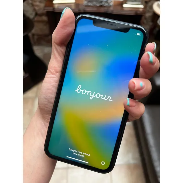  iPhone XR  64gb Desbloqueado 86 % Bateria Cargador Forro