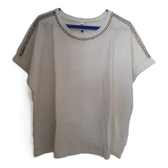Blusa Amplia Tono Crema Manga Corta Apliques Tachas - Likido