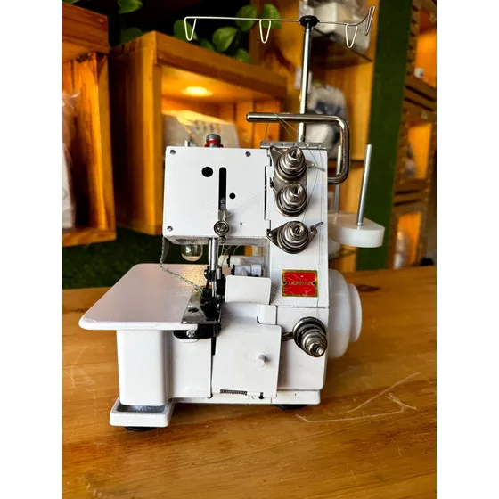 Maquina Mini Overlock Jukky Fn2-4d
