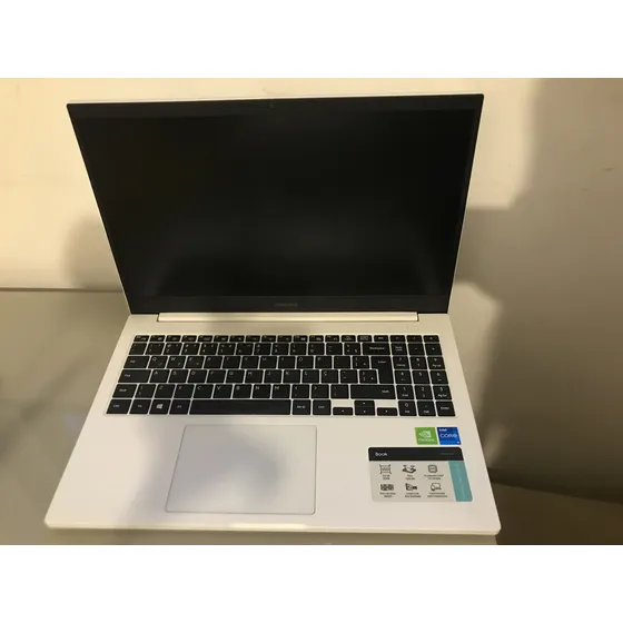 Notebook Samsung Book X40 15.6  8gb 256gb Ssd - Branco