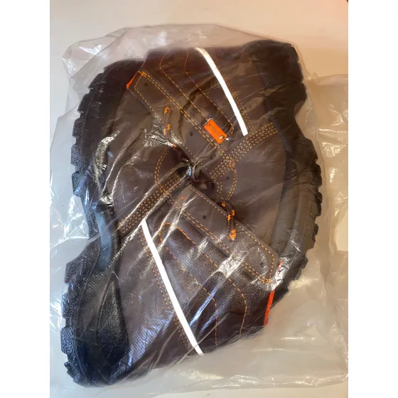 Botas De Seguridad Marca Saga De Cuero Nuevas Talla 40.