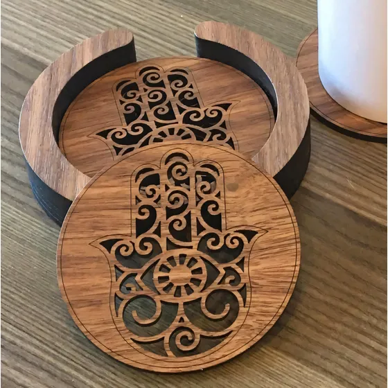 Posa Vasos En Madera 4mm Mano De Fatima