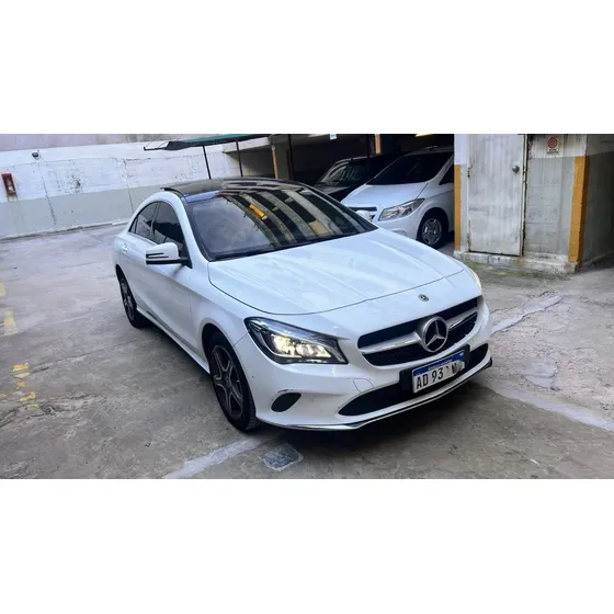 Mercedes-benz Clase Cla 1.6 Cla200 Urban 156cv At