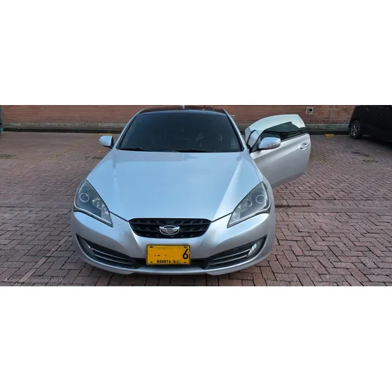 Hyundai Genesis 2.0 Coupe