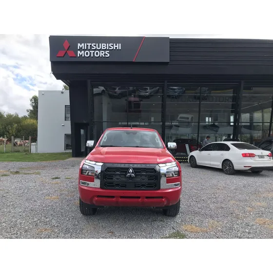 Mitsubishi L200 2.4 Gls 4x4 At Full