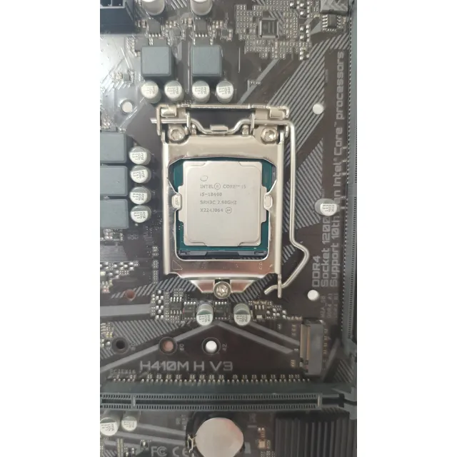 Kit Tarjeta Madre Gigabyte H410m H V3 + I5 10400 + 8gb Ddr4 Negro