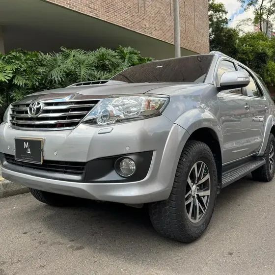 Toyota Fortuner 2015 3.0 Srv Blin Ii Plus