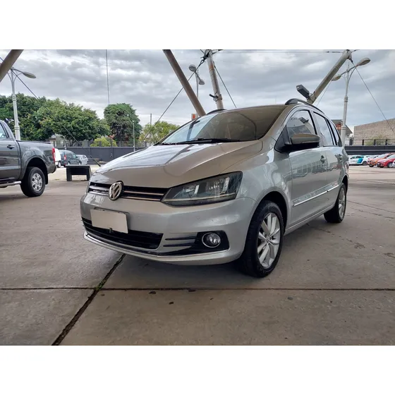 Volkswagen Suran 1.6 Imotion Highline