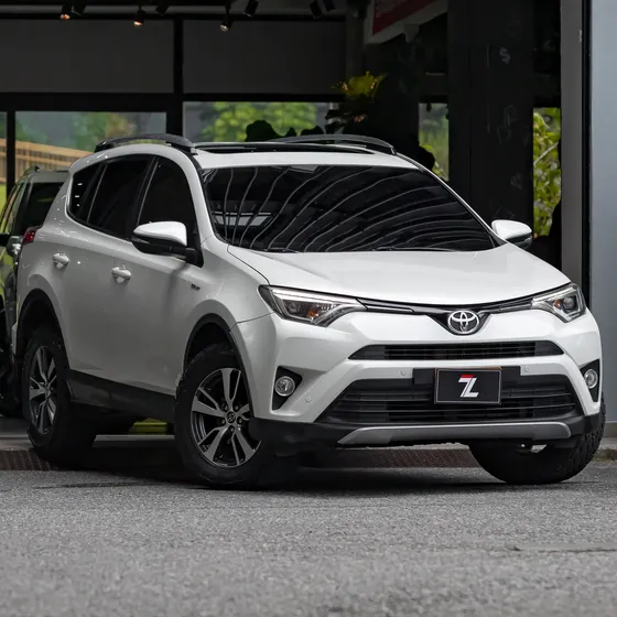 Toyota Rav4 2017 Street 2.0