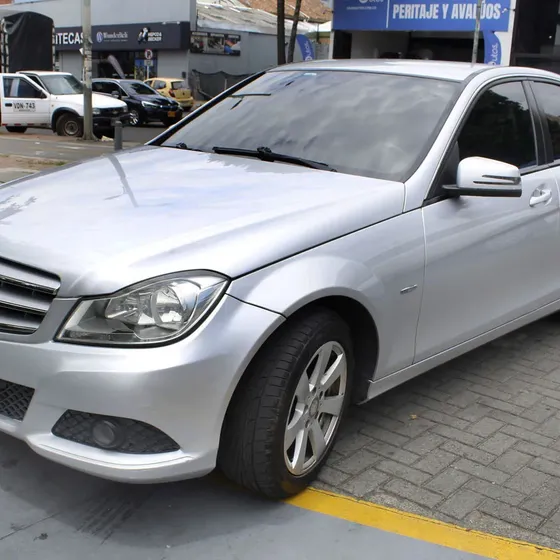 Mercedes-Benz Clase C 2012 1.8 180 Cgi Blueefficiency Compressor