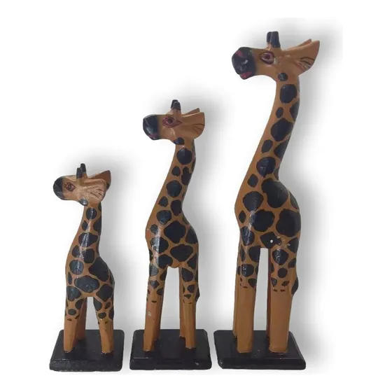 Familia De Jirafas  En Madera Tallada Las 3 X $ 650