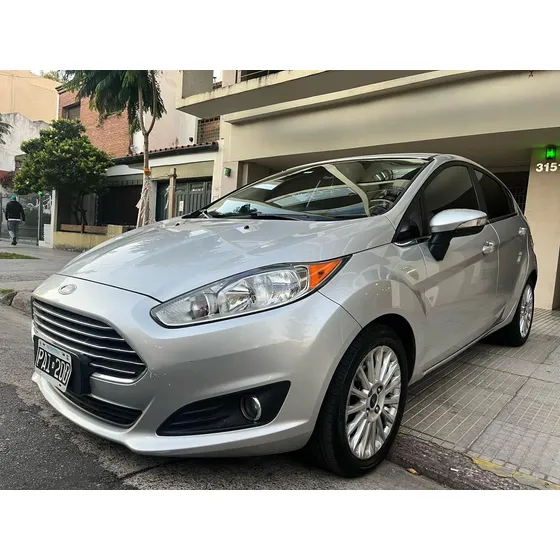 Ford Fiesta Kinetic 1.6 Titanium Powershift 120cv