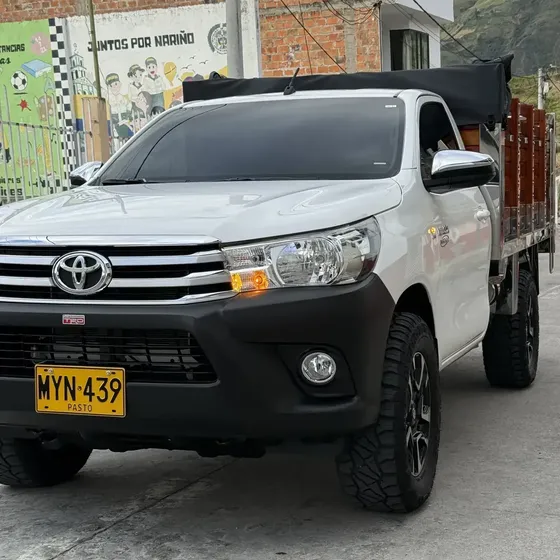 Toyota Hilux 2025 2.4 Diesel Chasis 4x4