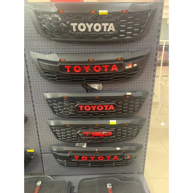 Parrilla Delanteras Toyota Hilux
