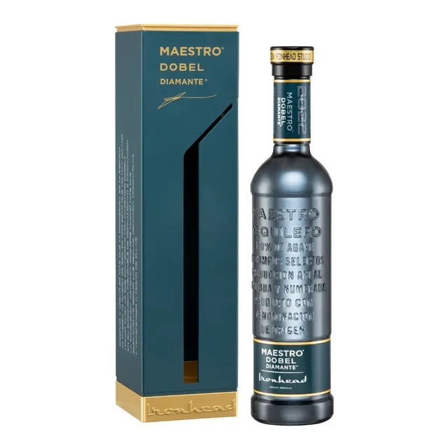 Tequila Maestro Dobel Diamante Edición Especial Ironhead 700