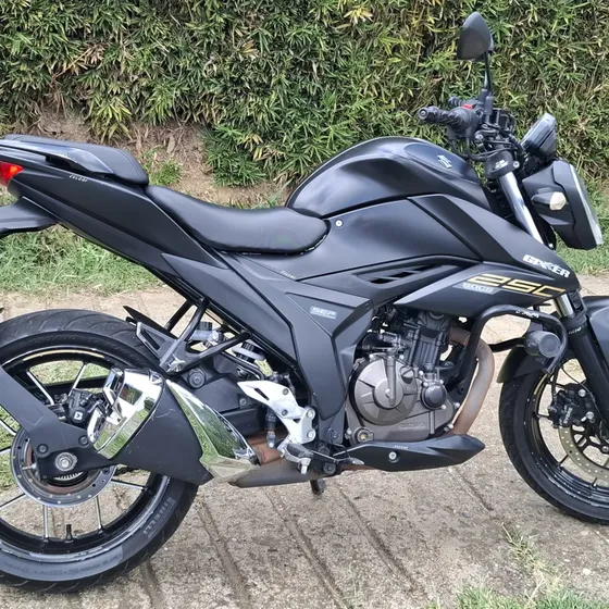 Gixxer 250, Llantas Al 90%, Kit De Arrastre Nuevo