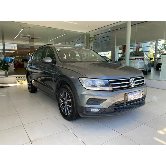 Volkswagen Tiguan Tiguan 250 Tsi At