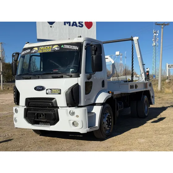 Ford Cargo 1722 Panda 2014 Portavolquetes Rentaltrucks Vial