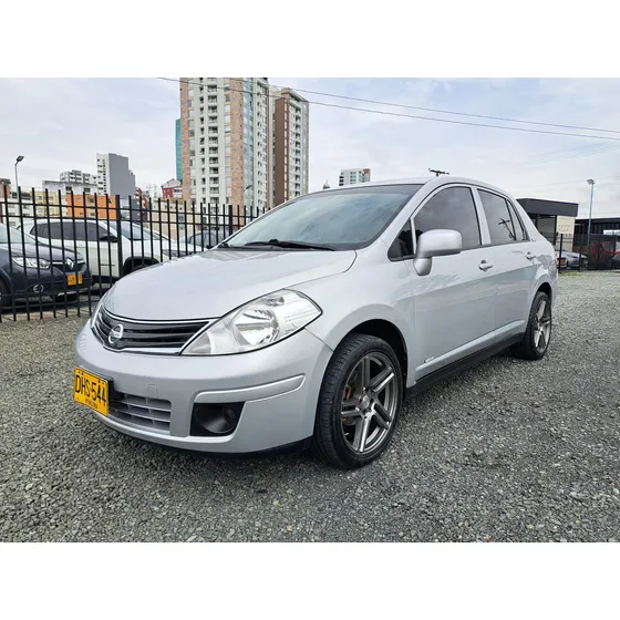 Nissan Tiida 1.8 Emotion