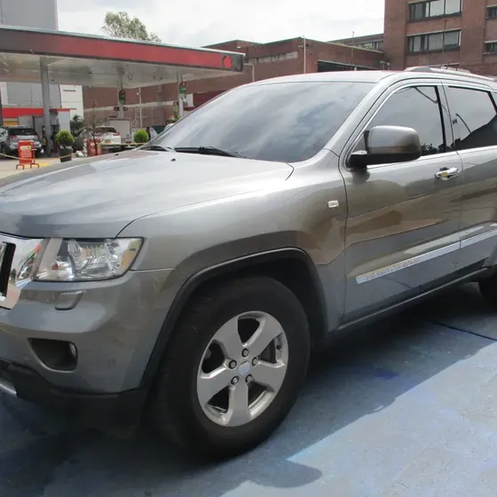 Jeep Grand Cherokee 2012 Limited 4x4 5700cc At Aa