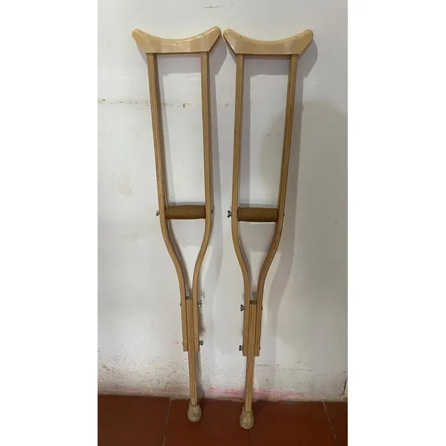 Muletas De Madera Niño Ajustables Usadas