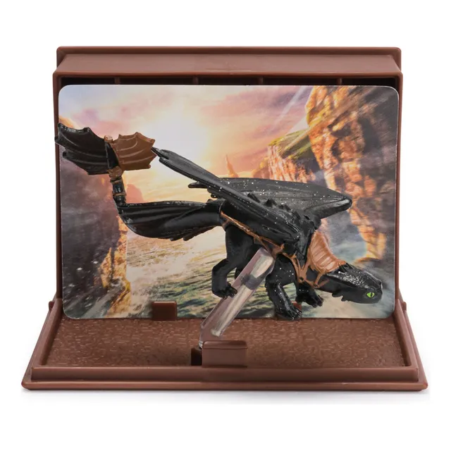 Dreamworks Dragons, Cómo Entrenar A Tu Dragón, El Mundo De Berk: Dragón Coleccionable Y Carta Con Soporte De Exhibición Para Mayores De 4 Años.