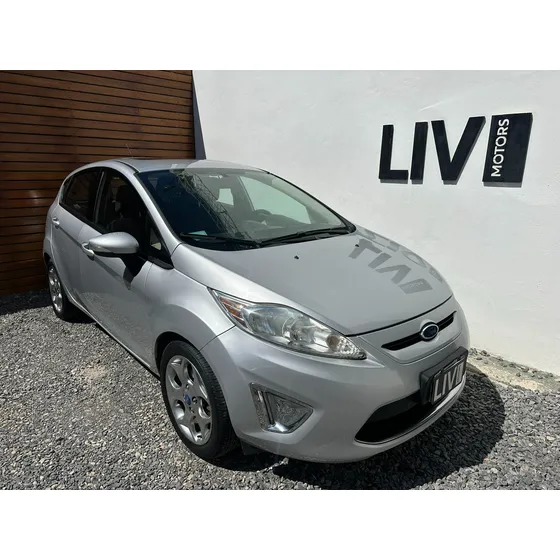 Ford Fiesta Kinetic 1.6 Design 120cv Titanium